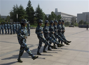 步思明 姜彤彤我的綠色軍裝夢(mèng)