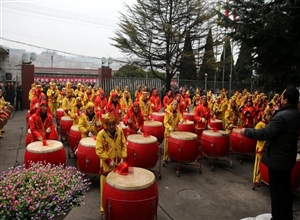 董礦分公司安全鑼鼓迎新年凝心聚力促生產(chǎn)