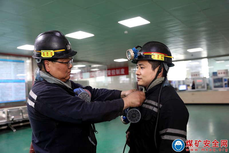 創(chuàng)新路上的“師徒檔”——邵紅斌、王東東