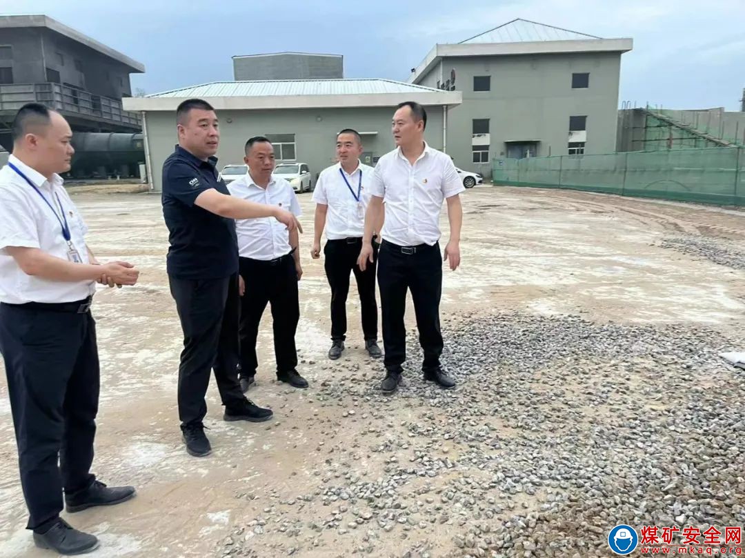 中能袁大灘礦業(yè)：雨季“三防”重如山 聞“汛”而動保安全