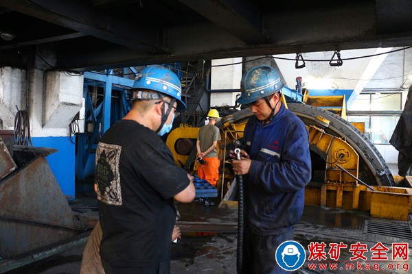 玉華煤礦：檢修“充電賦能” 生產(chǎn)“狀態(tài)滿格”